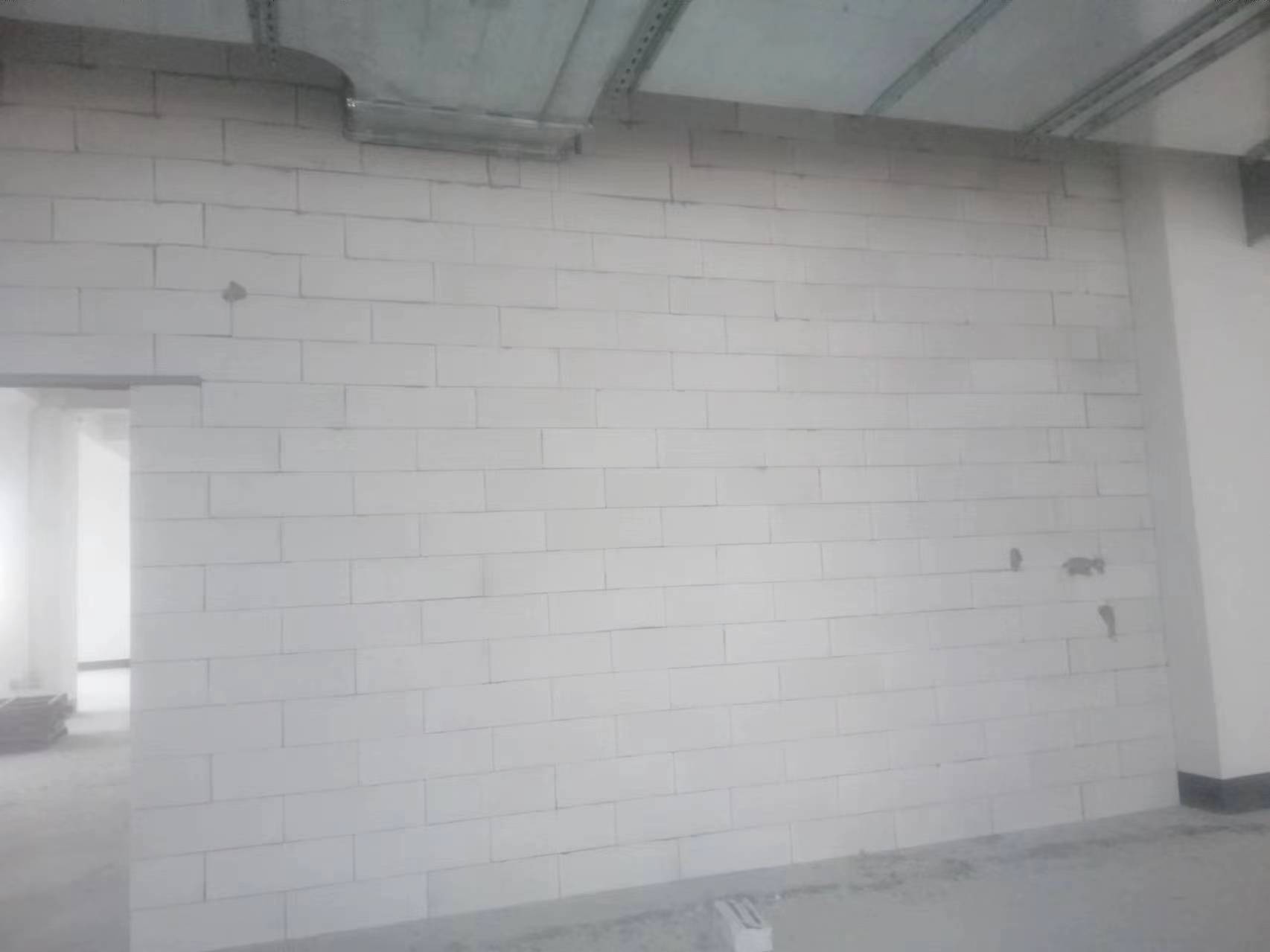 隔墙墙面整体现场